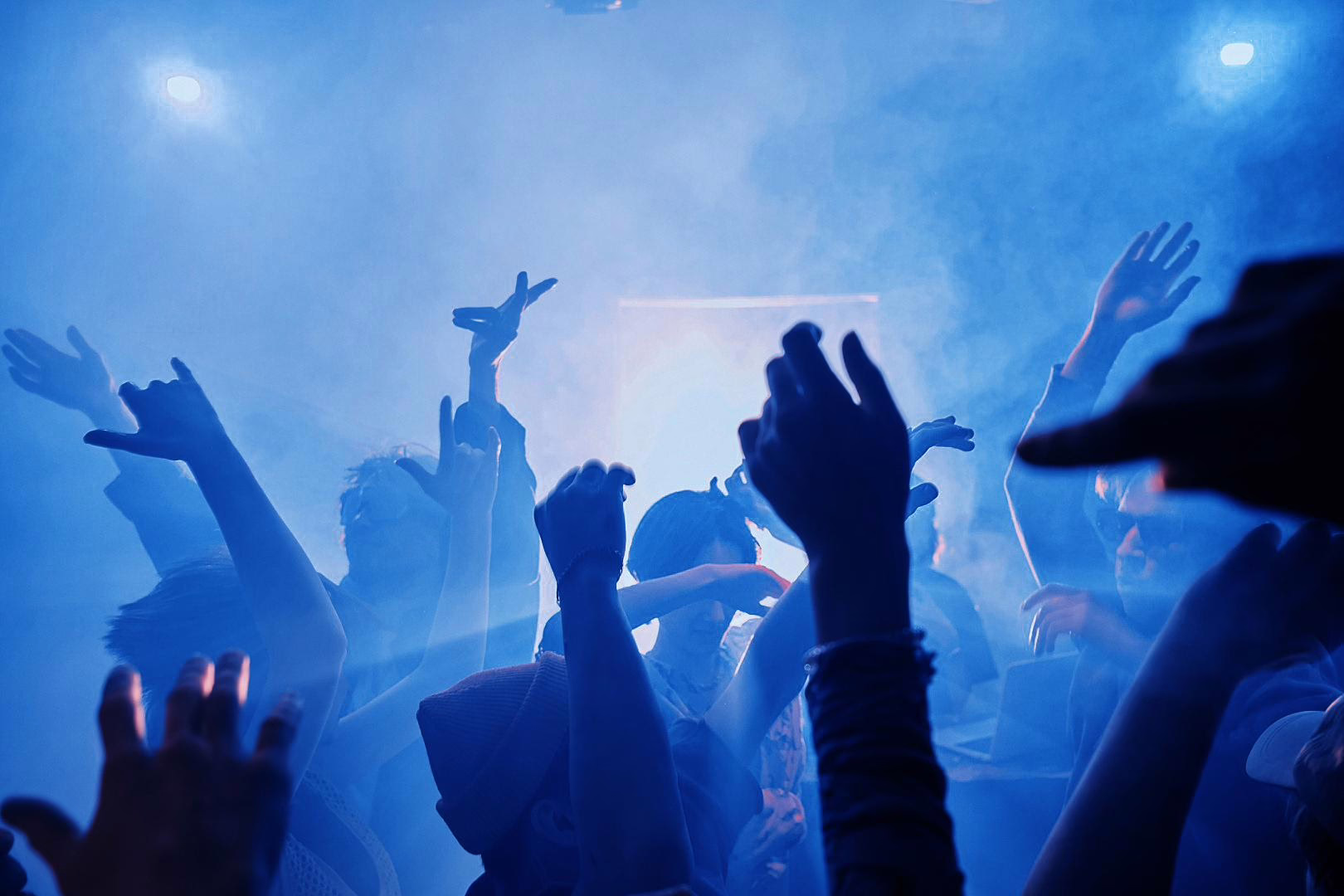 Example of image with Blue Concert Lightroom Preset applied.